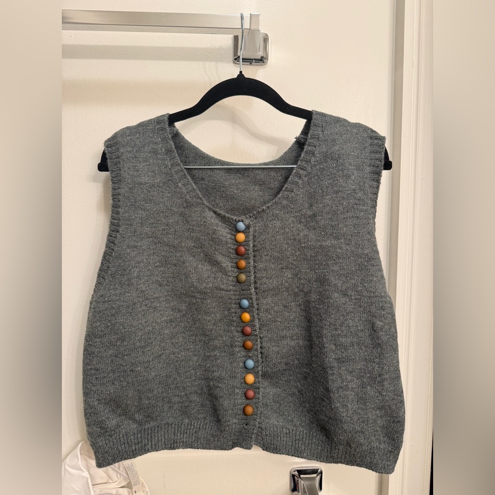 Vintage Women’s Gray Sleeveless Sweater Vest with Colorful Buttons